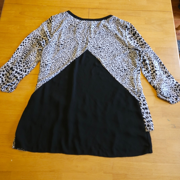 Christopher & Banks EUC Leopard Print Black and White Women's Top • Size L - Picture 6 of 11